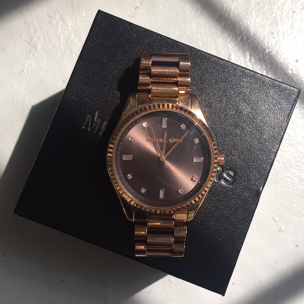 *MAKE ME AN OFFER* Gold Michael Kors watch